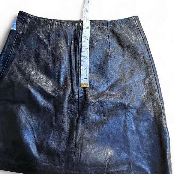 Vintage grunge whimsigoth black leather mini skirt womens size XS 24" waist - Picture 8 of 8